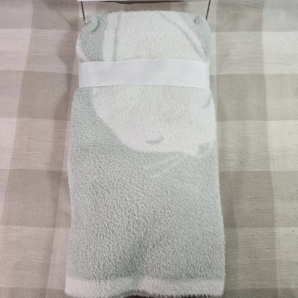 Cupcakes and Cashmere Baby Blanket 30 x 40” Green Bunny Rabbit NWT